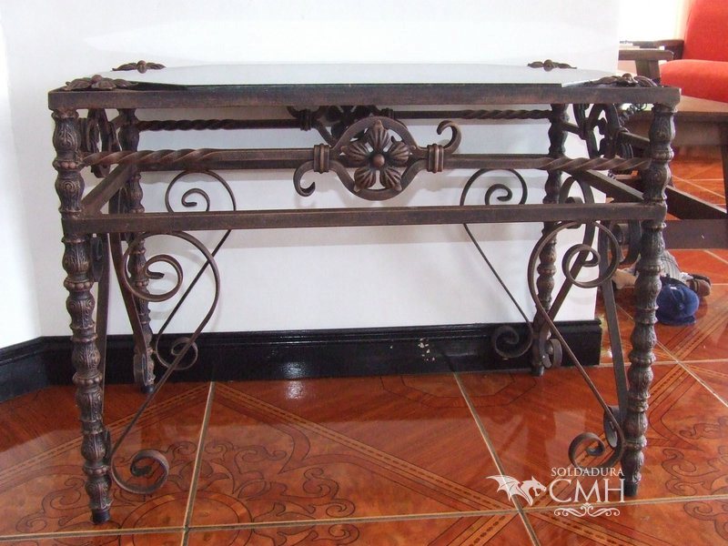 Muebles comerciales en hierro forjado Soldadura CMH Costa Rica