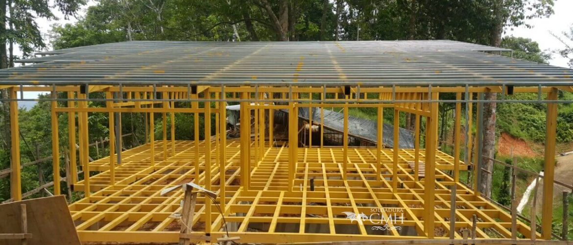 Construcción de estructuras metálicas para techos en Costa Rica